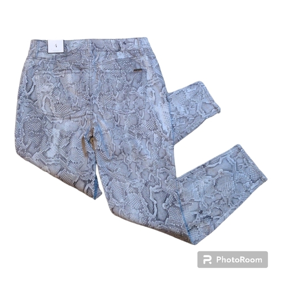NWT WHITE HOUSE BLACK MARKET The High Rise Skinny Ankle Snake Print Jeans - Picture 3 of 16